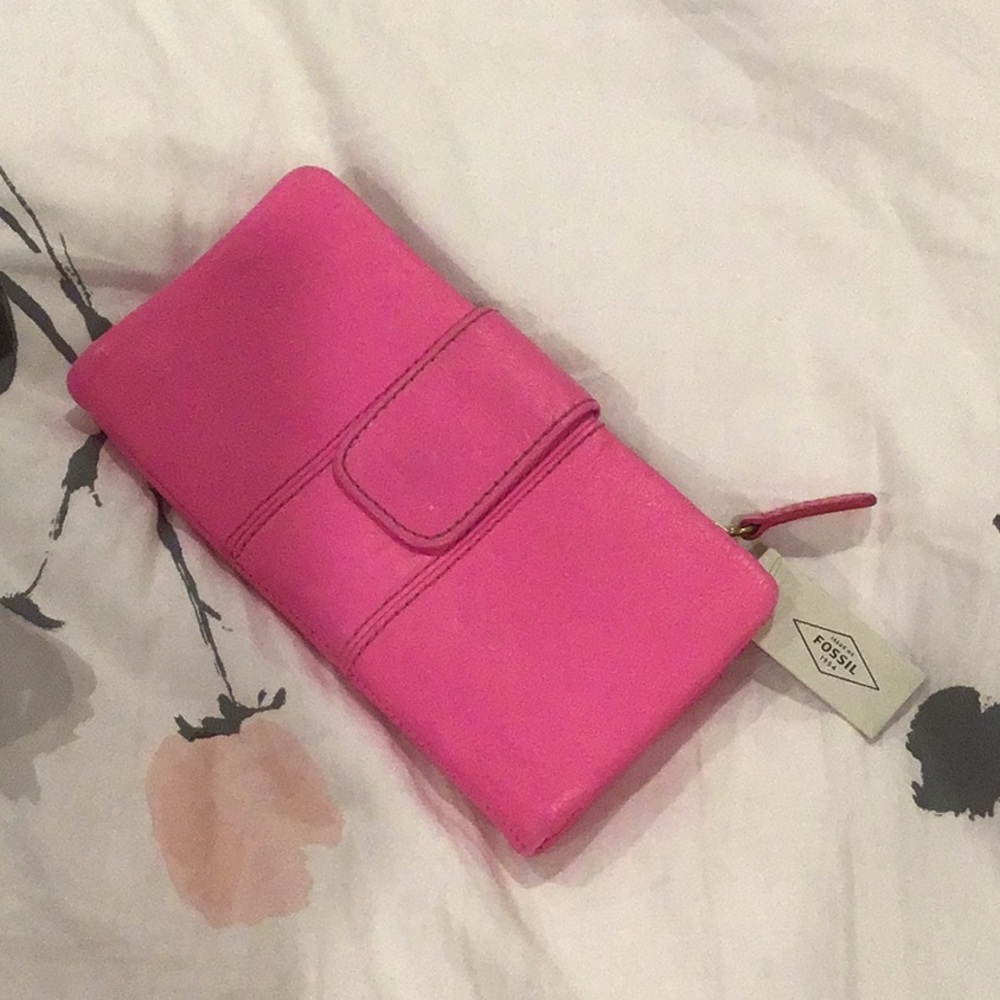 Bright pink Fossil Wallet